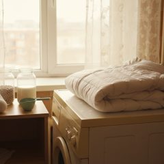 Как постирать пуховик в стиральной машине, чтобы пух не сбился комками