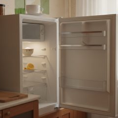 Как убрать запах из холодильника и чтобы он не вернулся